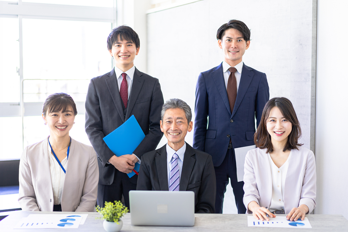 〇〇税理士事務所 スタッフ